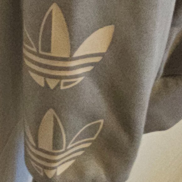 Adidas GRAPHIC PRINT HOODIE NWT (YXL) - Picture 3 of 6